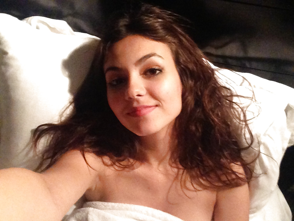 Victoria Justice porn pictures