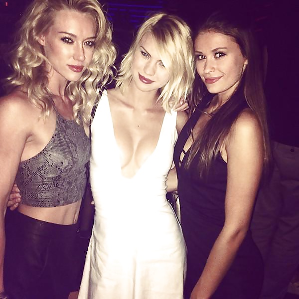 Tight dresses & skirts 6 porn pictures