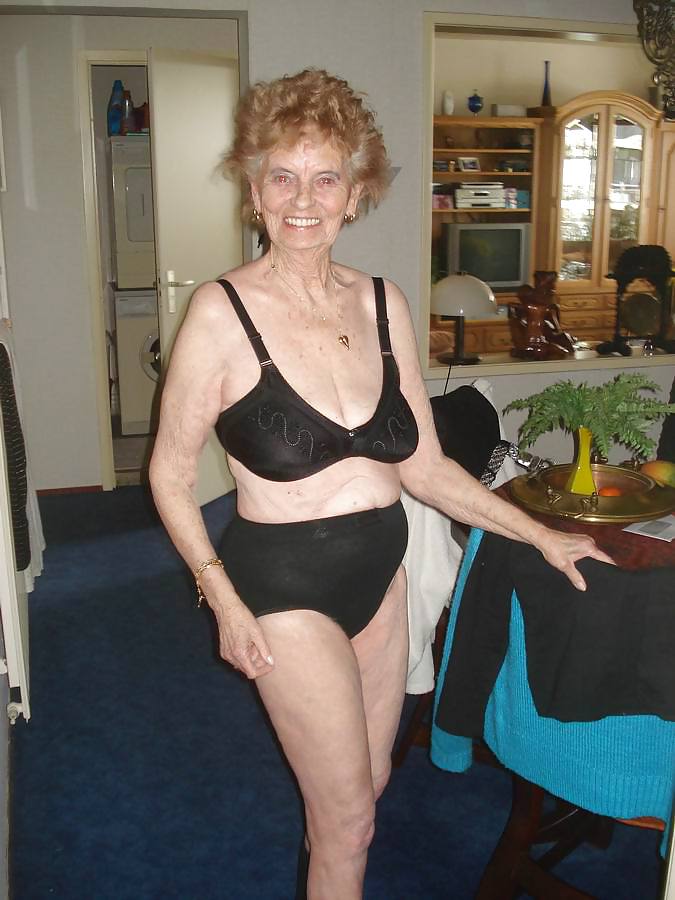 granny amateur at home porn pictures