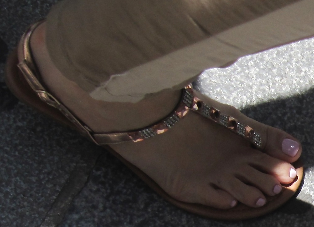 Candid street feet 3 porn pictures