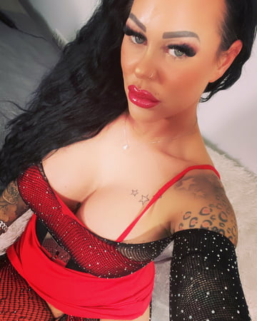 hotmilfbitch free photos         