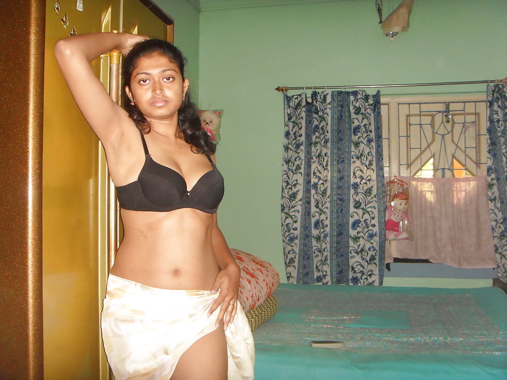Sri lankan amateur girl - 15 Photos 