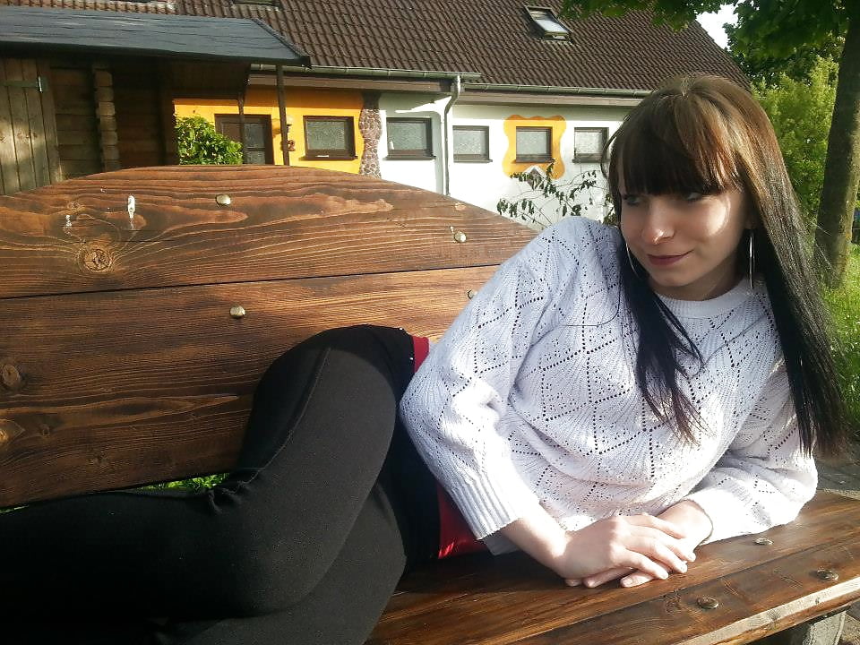 Facebook Slut Karina porn pictures