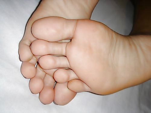 Girlfriends feet. porn pictures