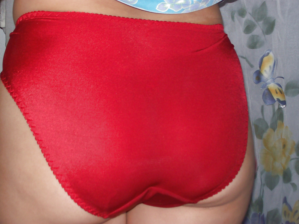 Big butts in Panties porn pictures