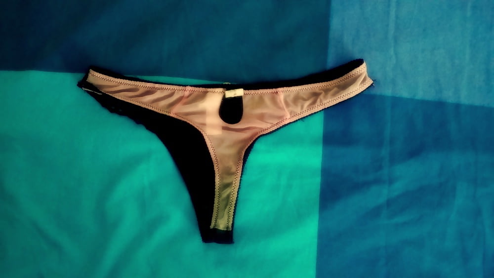 Tangas de mi amiga Mariana de visita porn pictures