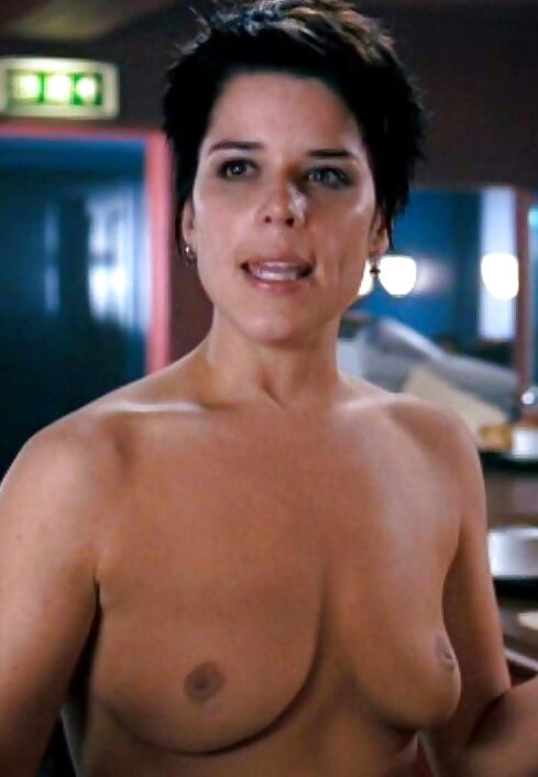 Neve Campbell Topless Nude Pics