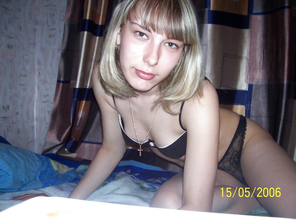 Russian Wife Masha porn pictures