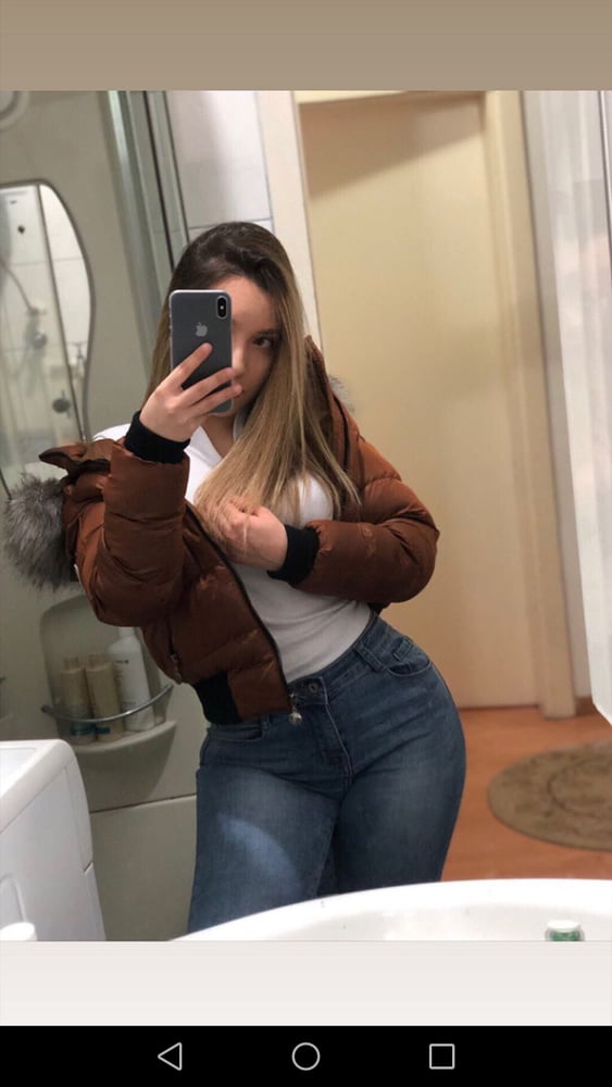 Arsovska photo #324238570