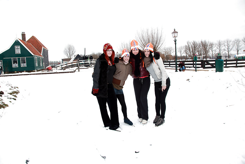 Julia,Elisa,Britt & Gylve on the Dutch Ice. porn pictures