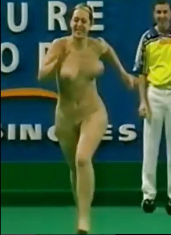 Famous Streakers 3 porn pictures