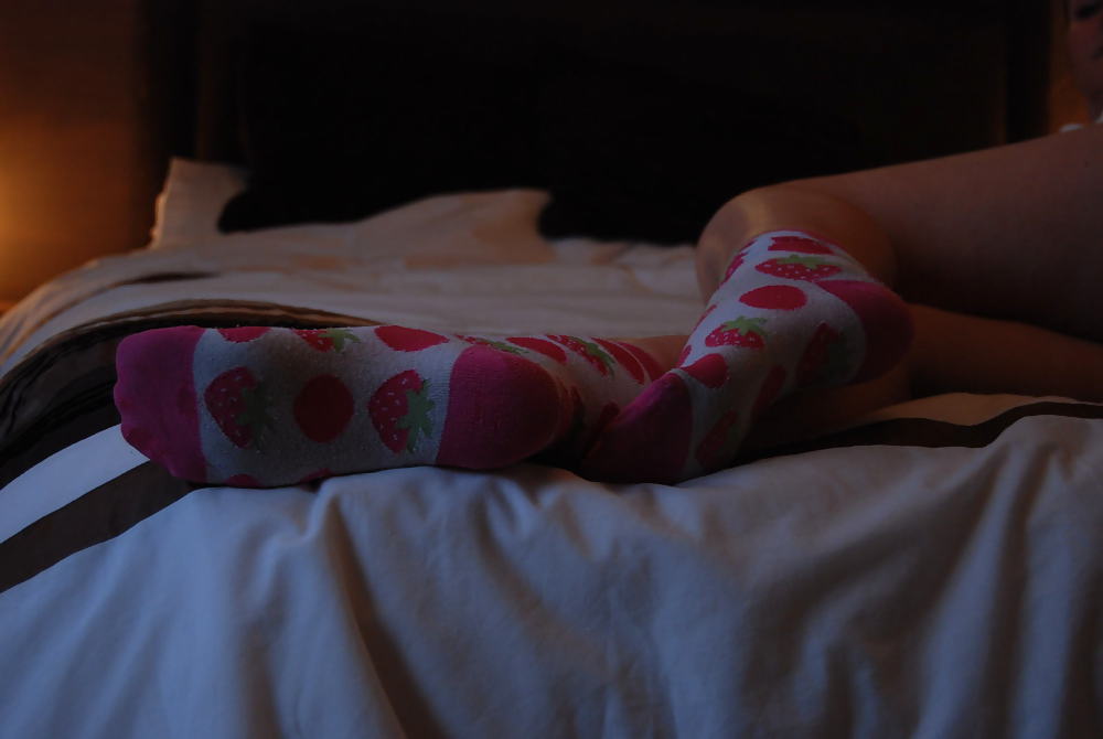 sexy feet in cute socks porn pictures