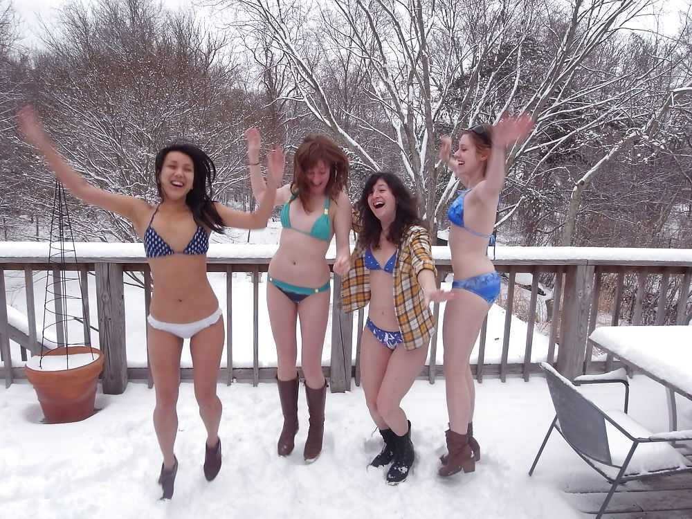 Bikini Girls in the Snow porn pictures