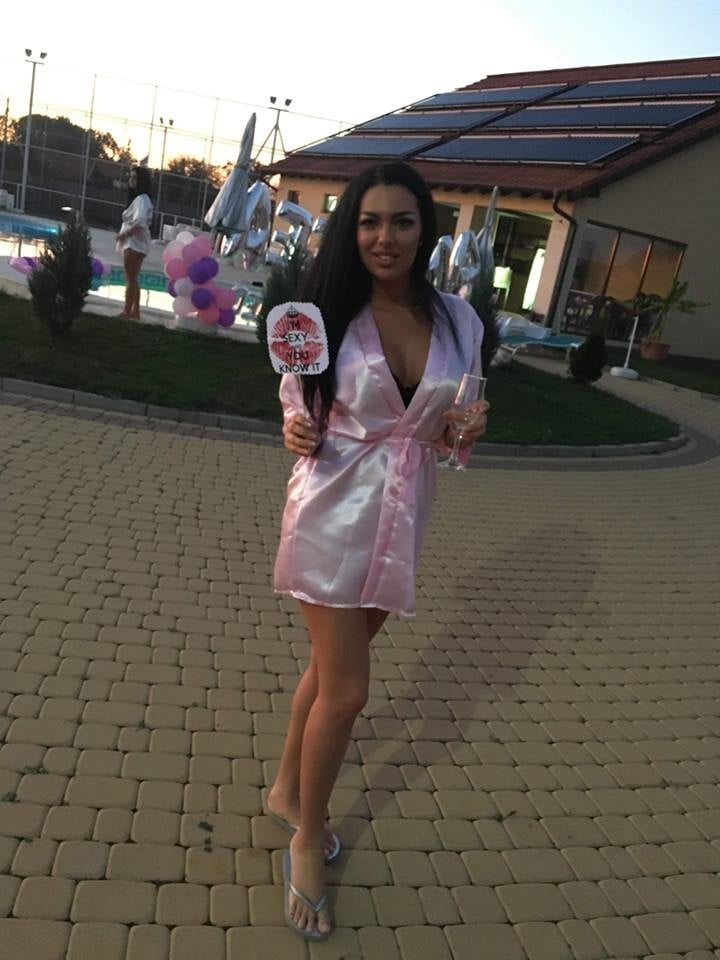 Romanian Teen Slut Bianca J 7 porn pictures