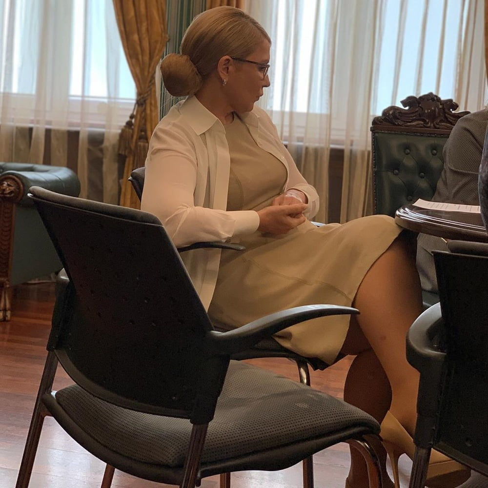 Возможности фигуры Юлии Тимошенко не знают границ: ее изысканные ноги вдохновляют на достижение высоких целей