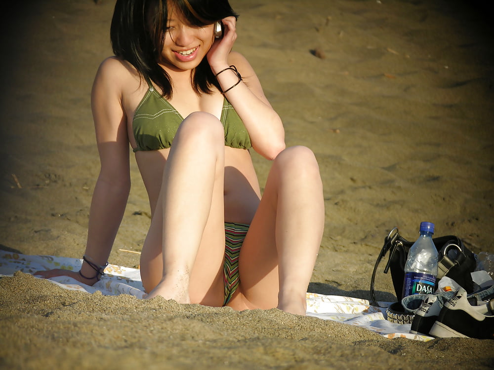 Asian on the Beach 2 porn pictures