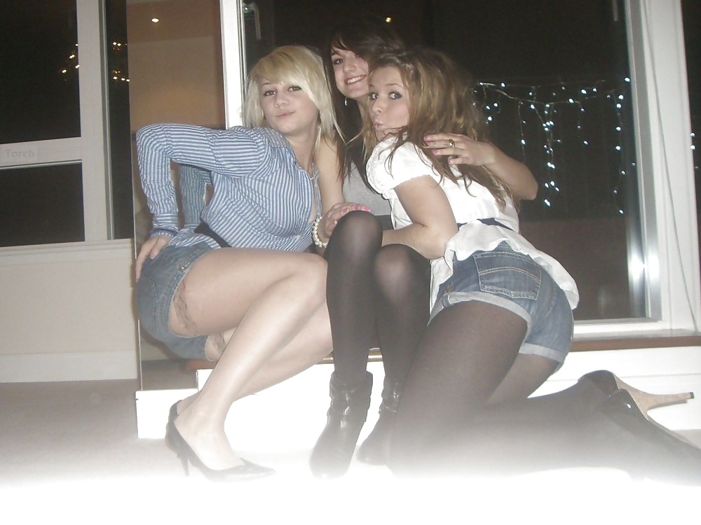 Pantyhose Girls #15 porn pictures
