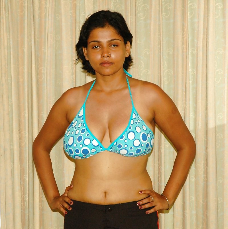 Chubby Indian Wife porn pictures