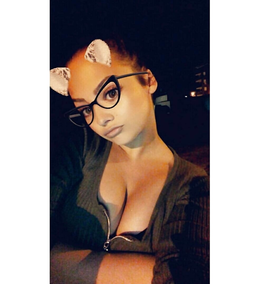 Ivona Serbian teen porn pictures