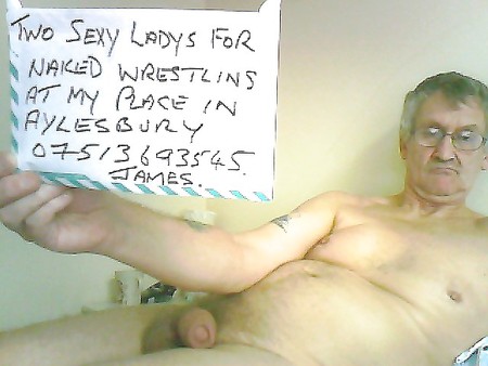 this is for fit ladys for naked wrestling with me