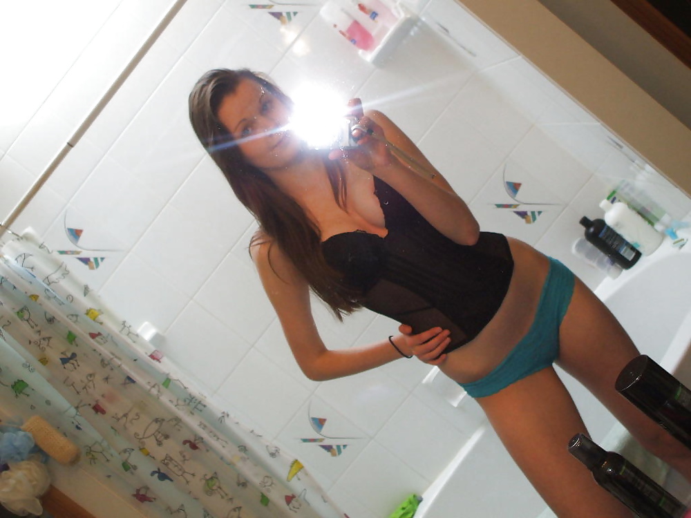 Amateur Selfies 4 porn pictures