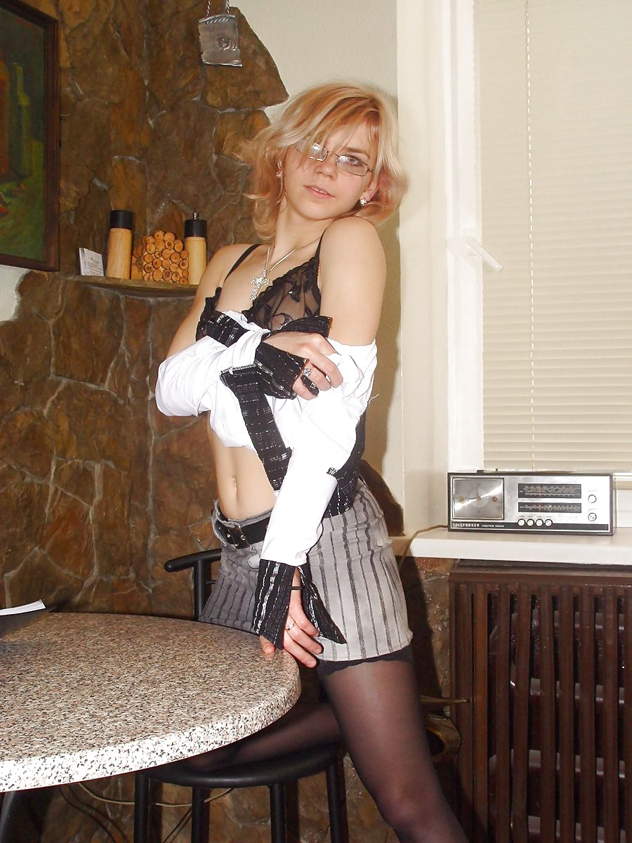 Russian beauty (name unknown) porn pictures