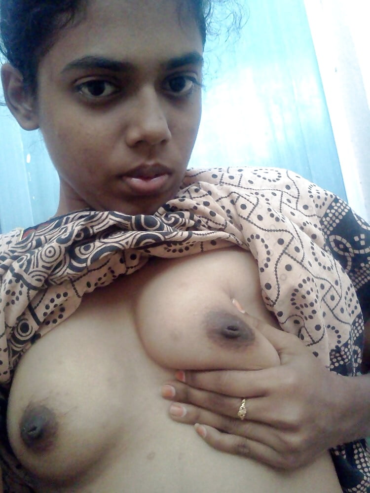 Hot Indian Desi Teen Posing Big Boobs Nude