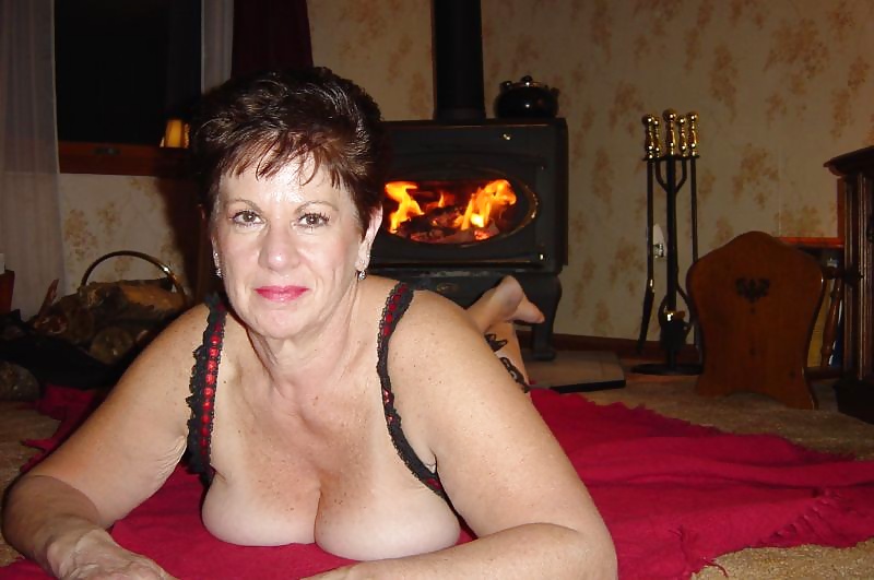 Busty Mature Wife Diana 2 porn pictures