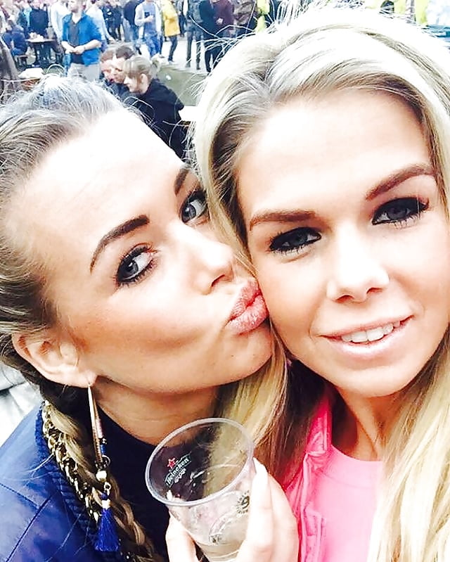 Dutch instagram slut Amber porn pictures