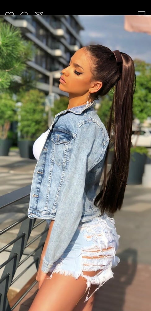 Anja tiktok - 27 Photos 