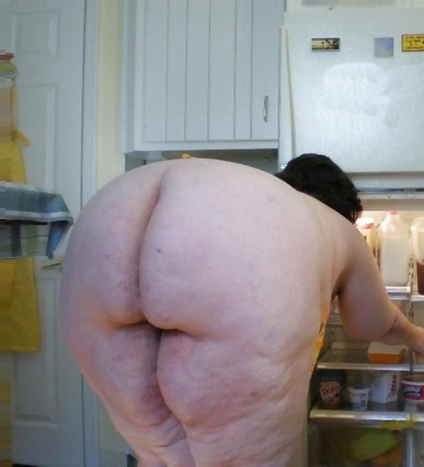 BIG Round & FAT Asses in the Kitchen! #1 porn pictures