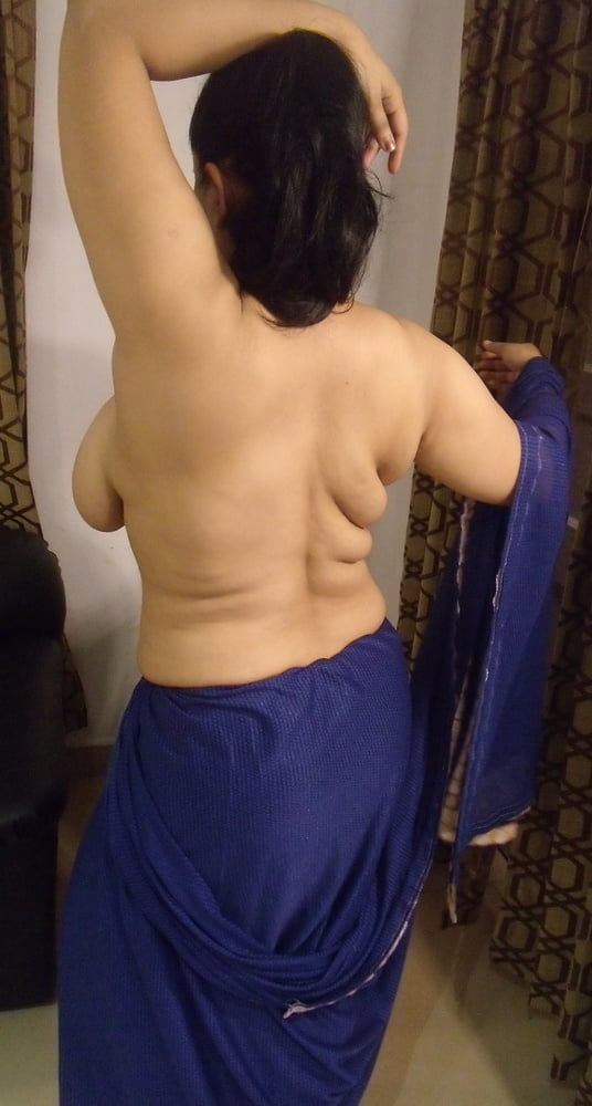 Indian Mature Bhabi Big Boobs Show In Blue Sari 23 Pics