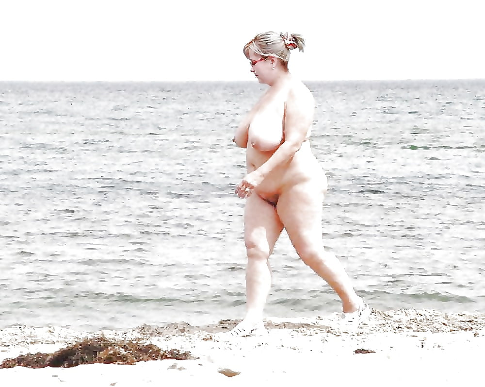 Beach MILF XVI porn pictures