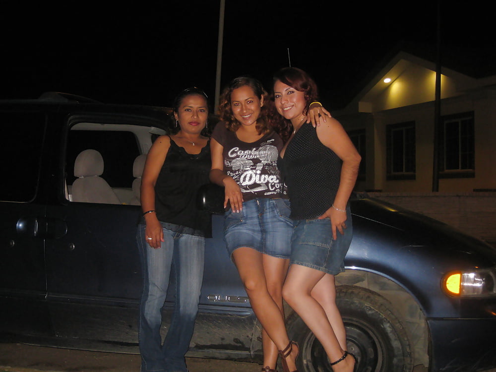 Lulu y amigas porn pictures