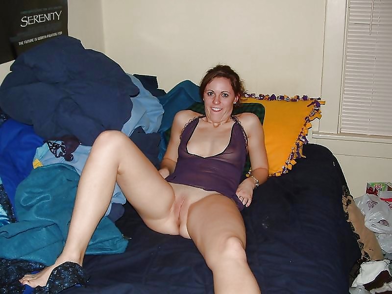 MAD MILFS SPRED porn pictures