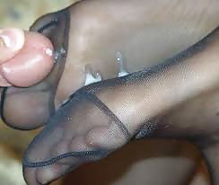 CUM ON NYLON FEET porn pictures