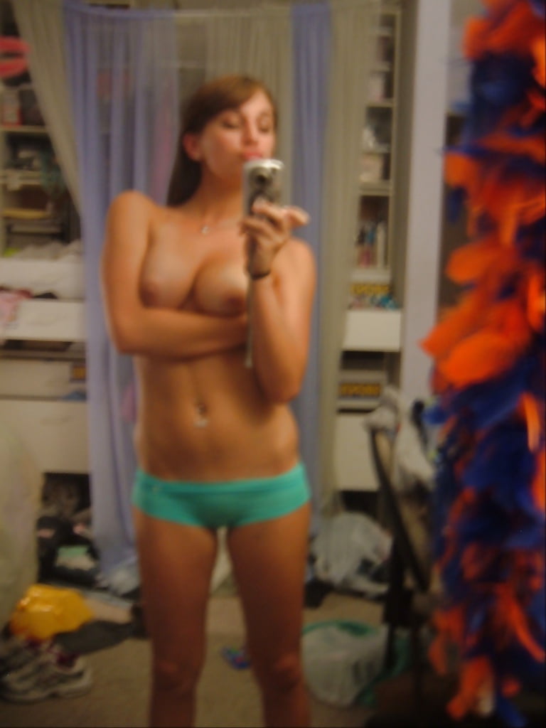 Priscilla Selfshots porn pictures