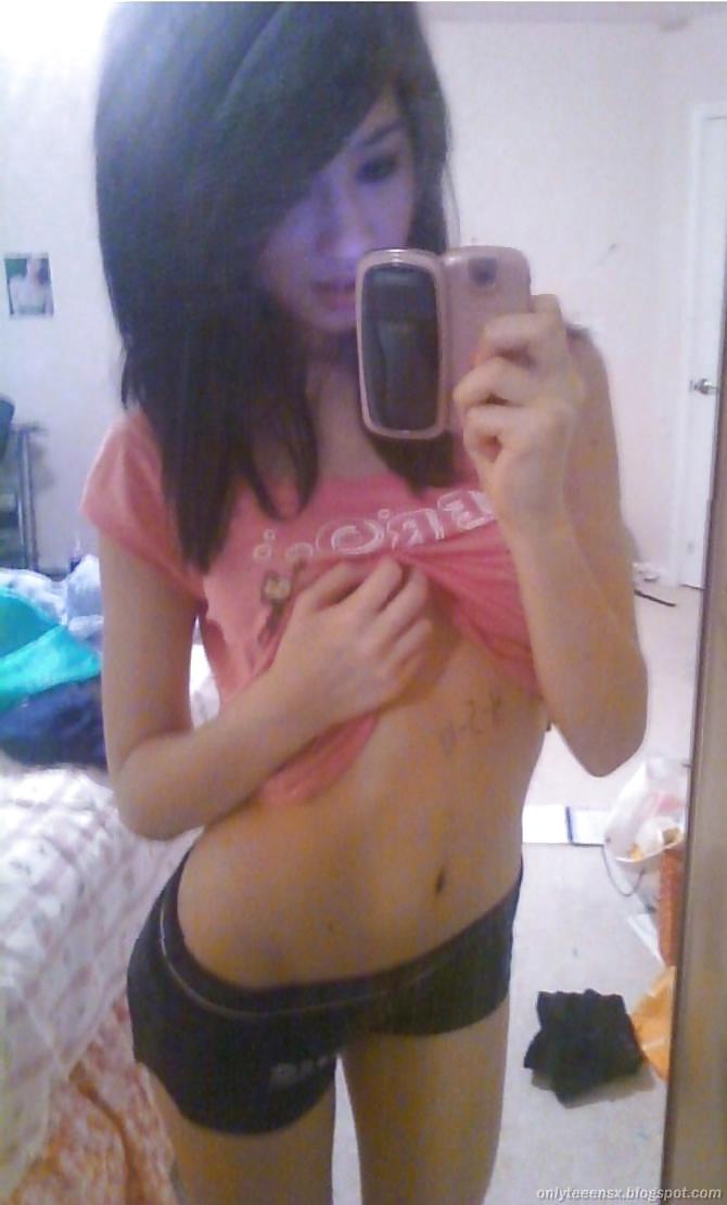 self shot brunette porn pictures