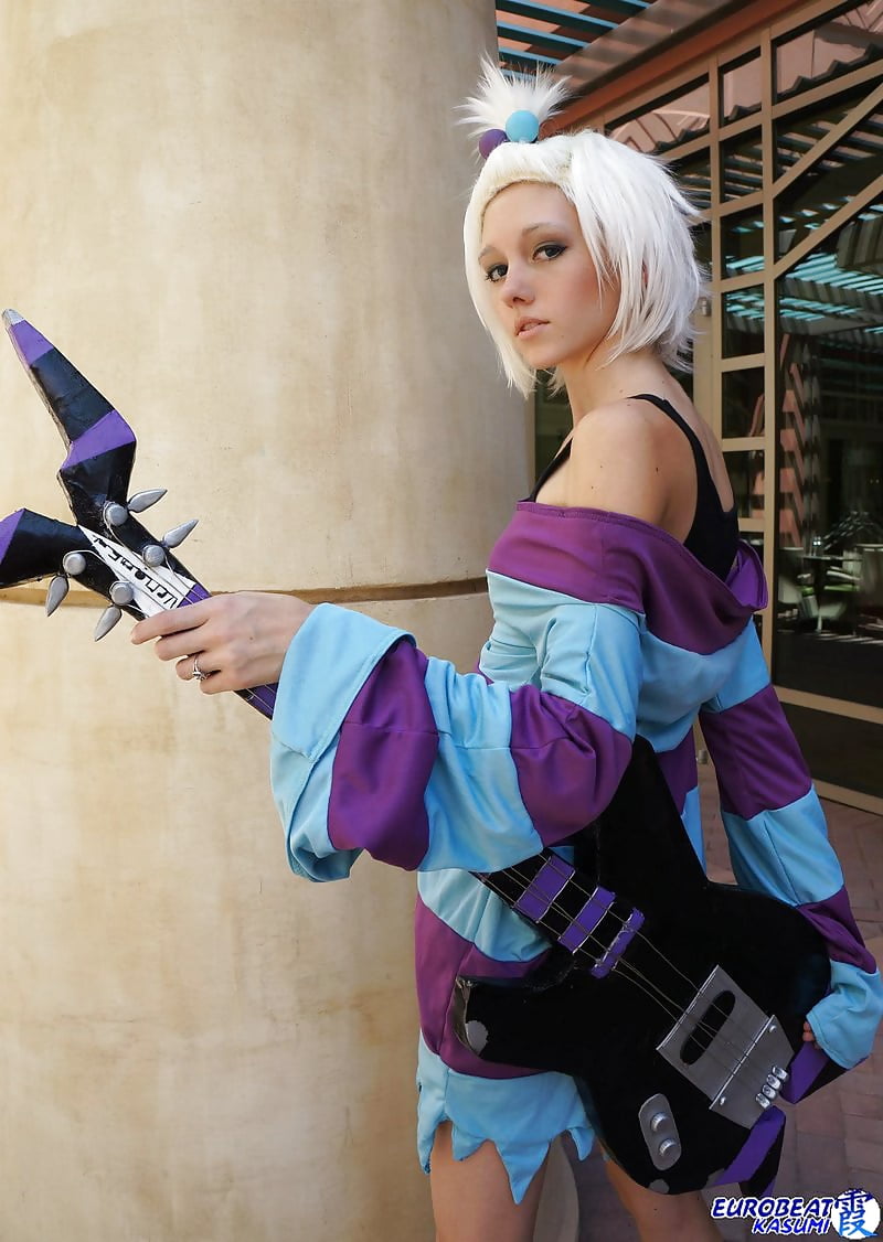 Pokemon Cosplay Babe Battle porn pictures