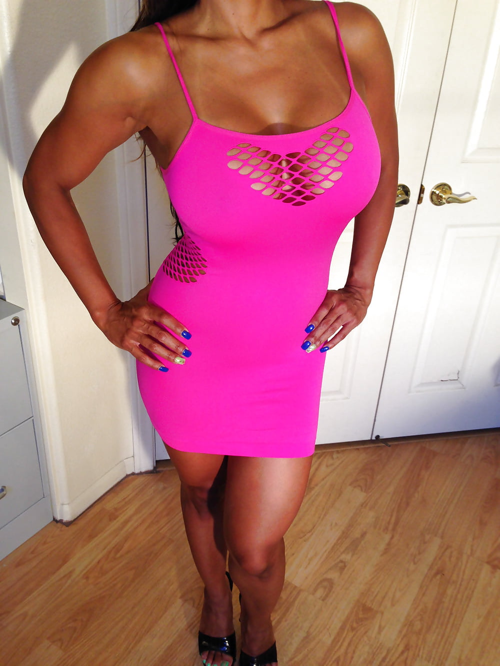 Busty eBay Seller #12 porn pictures