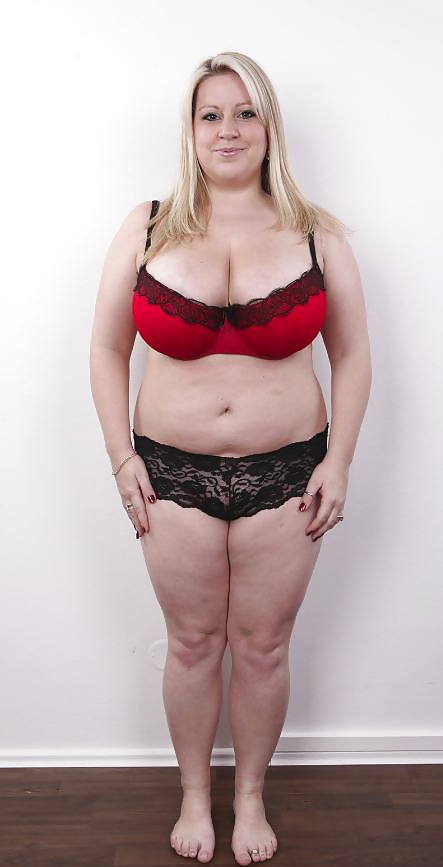 Chubby teen with chunky tits porn pictures