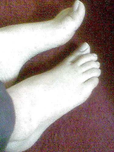 PAKISTANI INDIAN DESI FEET FOOT FETISH porn pictures