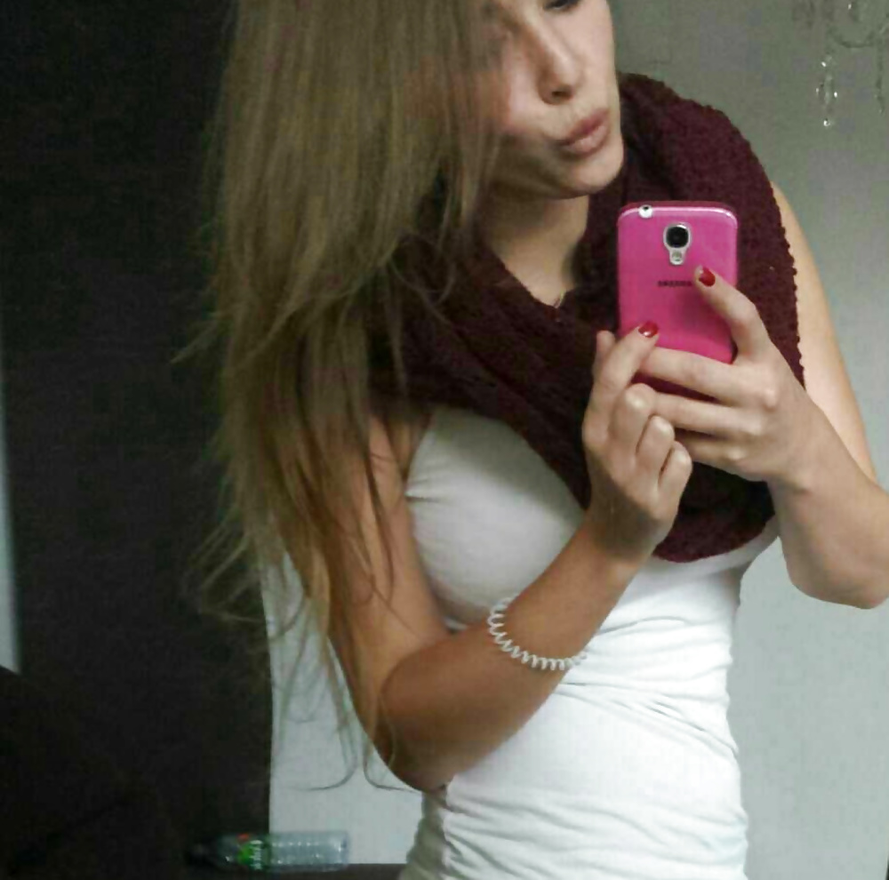 None nude selfi schlampen porn pictures