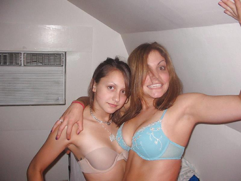 Bra Babes 80 porn pictures