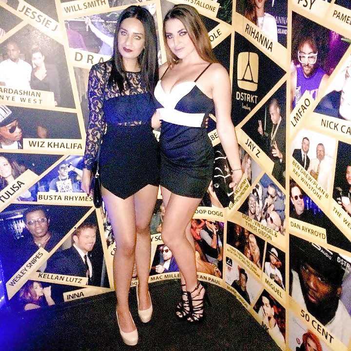 Sexy brunette Gemma with her great tits from Manchester porn pictures