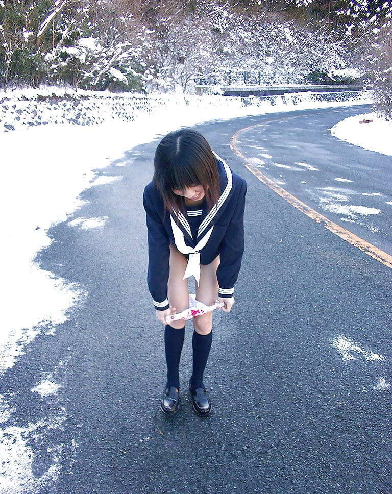 Japanese amateur outdoor 375 porn pictures