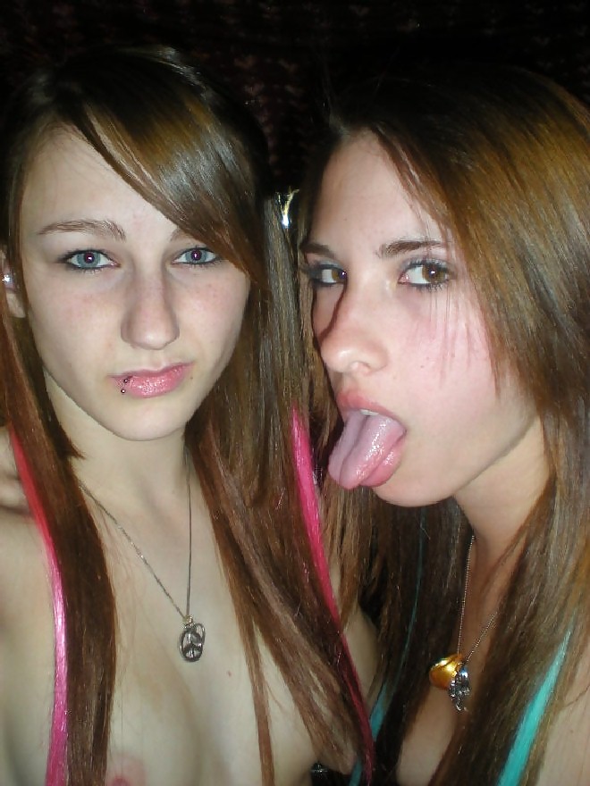 Two Sexy Girls Selfshot... by DevilsReaper porn pictures