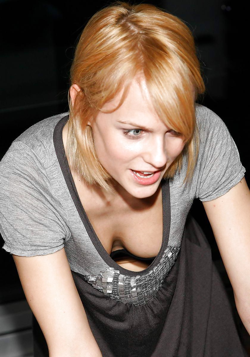 Downblouse porn pictures