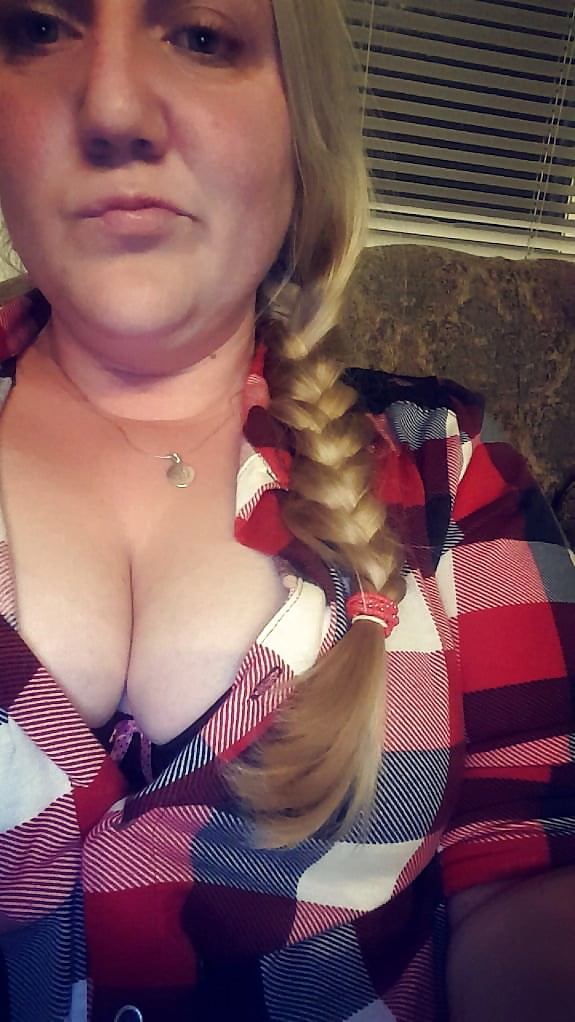 A Hot Wife Naked porn pictures