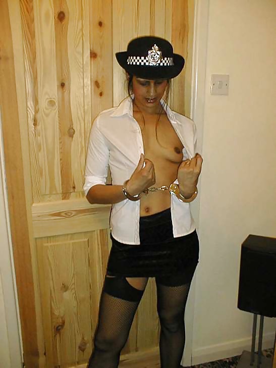 Leah Indian preggo porn pictures